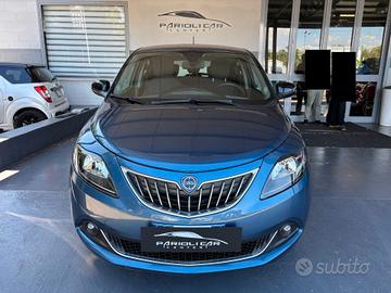 Lancia Ypsilon 1.0 FireFly 5 porte S&S Hybrid Albe