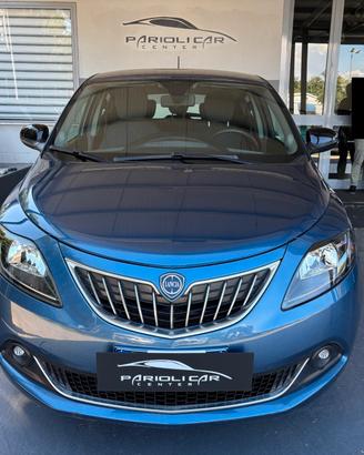 Lancia Ypsilon 1.0 FireFly 5 porte S&S Hybrid Albe