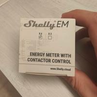 Energy meter with contact or control