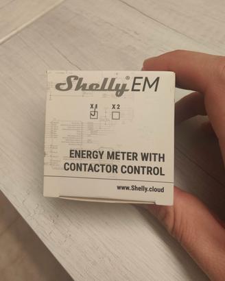 Energy meter with contact or control