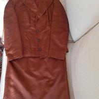 Elegante tailleur in seta pura