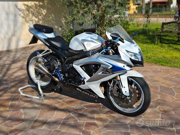 gsx r 600 k8