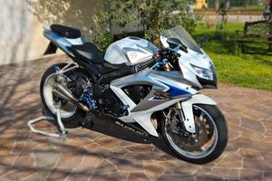 gsx r 600 k8