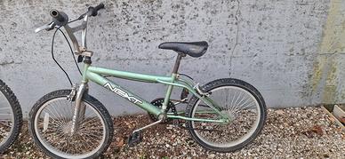 bicicletta BMX 