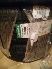 Range Rover Sport gomme e cerchi