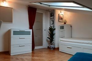 Stanza privata in appartamento con bagno in comune