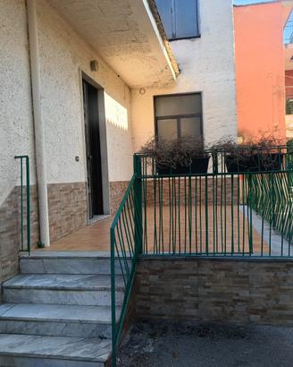 Appartamento con Terrazzo e Giardino