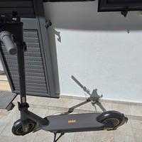 Monopattino Elettrico Ninebot KickScooter MAX G30
