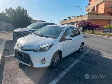 Toyota Yaris Hybrid  Lounge 1.5 - 5 porte