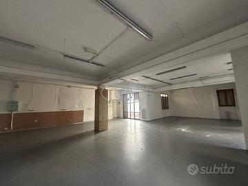 Immobile di 234 m² a Figline e Incisa Valdarno