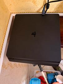 Play station 4 slim
