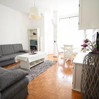 Merano: bilocale con licenza B&B in posizione priv