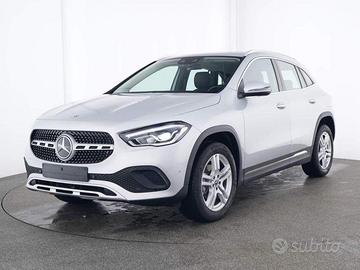 MERCEDES-BENZ GLA 180 SPORT