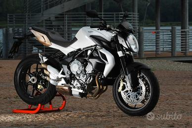Mv Agusta Brutale 675 - Trepistoni