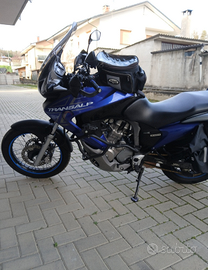 Honda transalp xl700