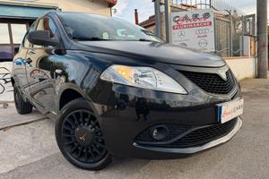 Lancia Ypsilon 1.2 69 CV 5 porte Platinum