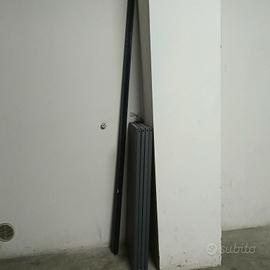  scaffalatura metallica in buono stato 