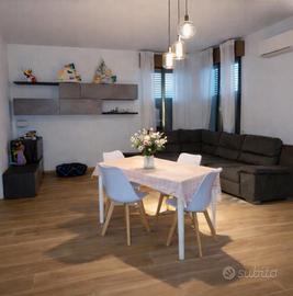 Reggio 2 camere e 2 bagni + doppio garage