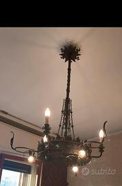 Lampadario tipo medievale in ferro battuto