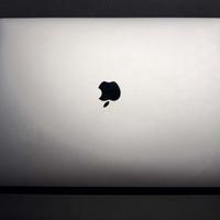 MacBook Pro 16" 2019 i9, 16GB RAM Radeon 5500M 1TB