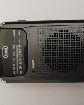 Due radiotrasmittenti portatili a pile