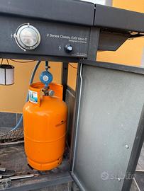 Barbecue Campingaz a GPL con bombola inclusa.