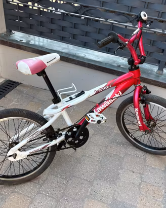 BICI BMX PRONTA ALL USO MANUBRIO GIRA DI  360•
