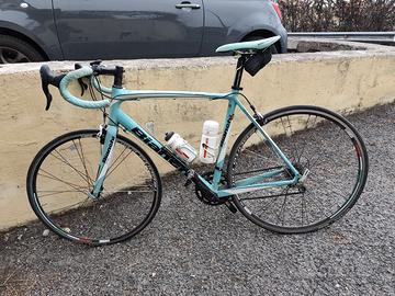 Bici da corsa Bianchi modello impulso