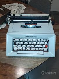 Macchina da scrivere Olivetti Studio 45i – Vintage