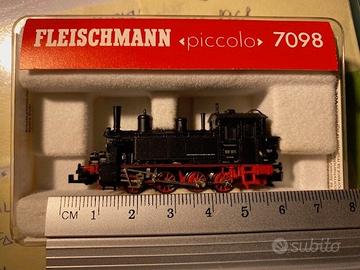 Locomotive e carri scala N