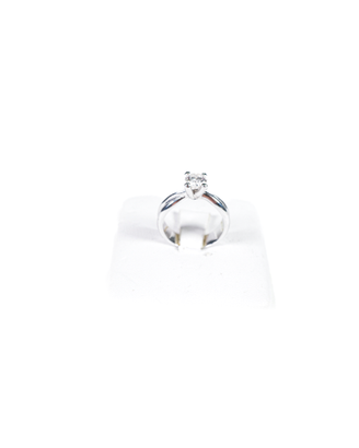 Anello solitario con diamante