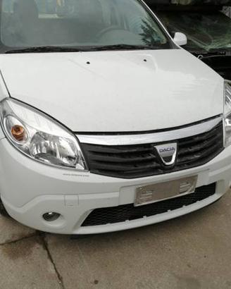 Paraurti anteriore DACIA SANDERO del 2009