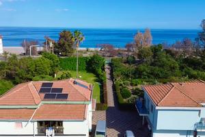 Appartamento in villa piano terra fronte mare