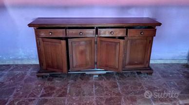 Armadio di legno buono