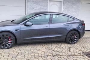 Tesla Model 3 - Performane - 2023