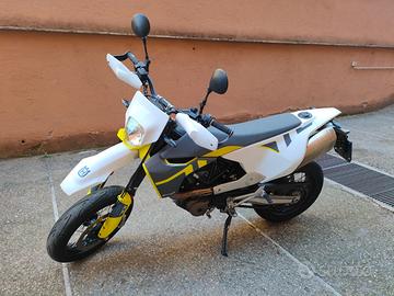 Husqvarna 701 Supermoto - 2022