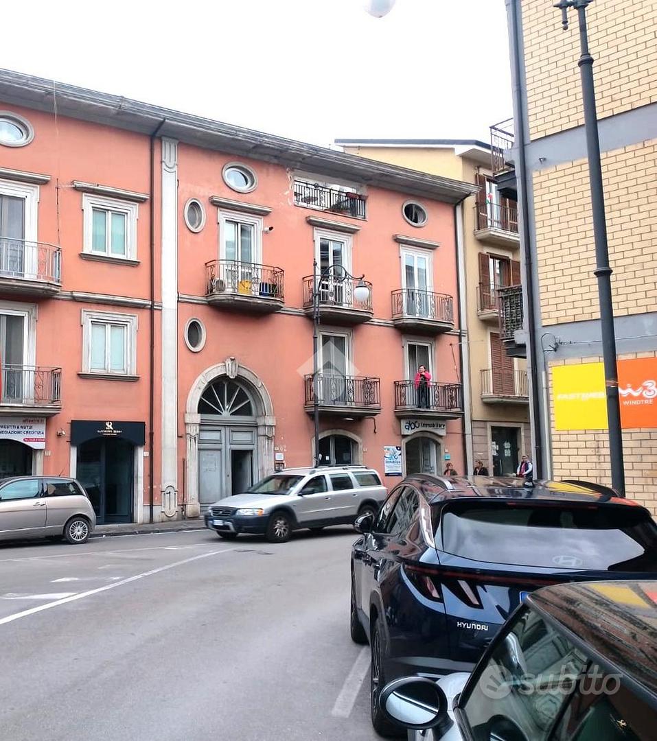 NEGOZIO A ATRIPALDA - Vista 2