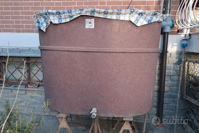Tino/botte/cisterna in vetroresina per vino/acqua
