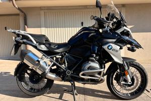 Gs 1200 lc triple black