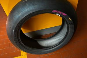 Gomma Pirelli sbk 200/65 Scq