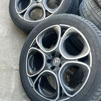 Cerchi alfa romeo stelvio da 21 con gomme estive
