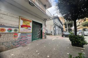 NEGOZIO A MELITO DI NAPOLI