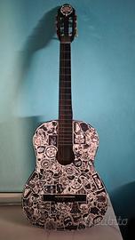 Chitarra Acustica usata e personalizzata