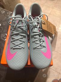 Scarpe calcio nuove