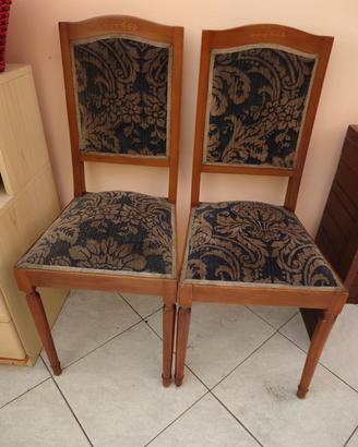 Coppia di sedie classiche in legno massello e tess