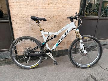 MTB YETI CARBONIO