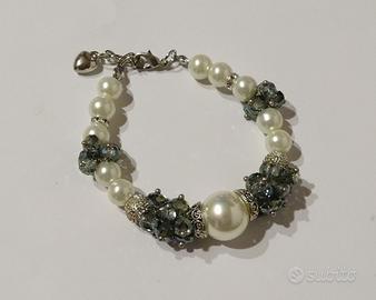 Bracciale con cristalli verdi e perline