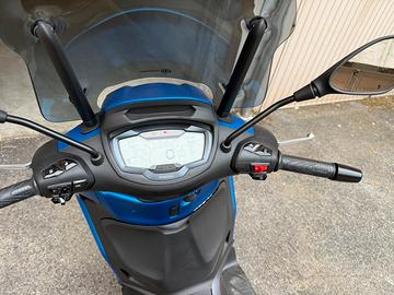 Piaggio Beverly 400 sport