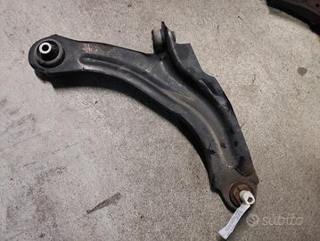 Bracc oscill ant. dx RENAULT CLIO 1461cc 2017