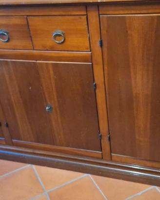 Credenza in arte povera 